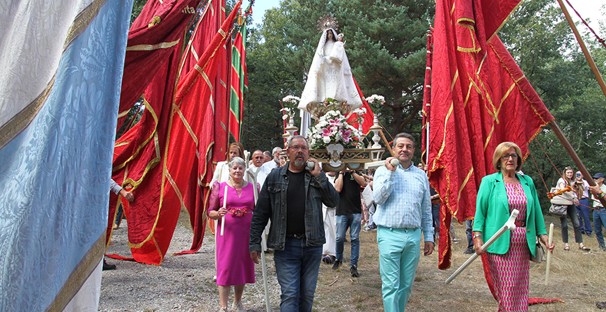 Los vallucos festejan a su patrona