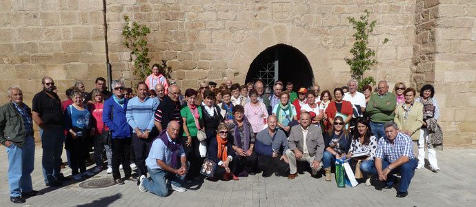 Los vecinos de Campoo de Yuso visitaron la localidad riojana de Agoncillo