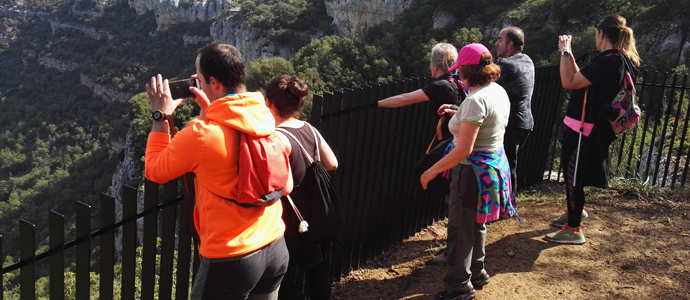 Los vecinos de Proao recorrieron el Can del Ebro