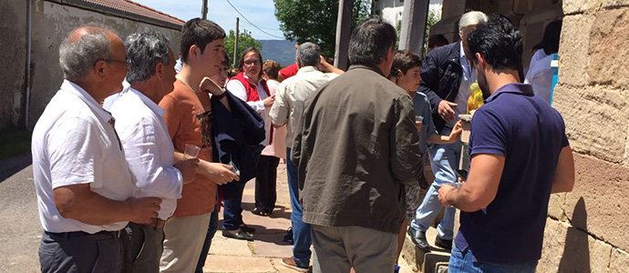 Los vecinos de San Martn de Hoyos festejan a San Antonio