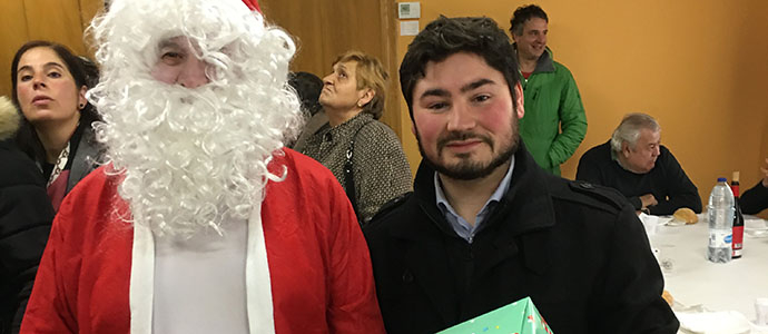 Los vecinos de San Miguel de Aguayo homenajearon a sus mayores