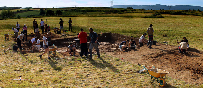 Veinte jvenes participan en el campo internacional de trabajo de Camesa-Rebolledo