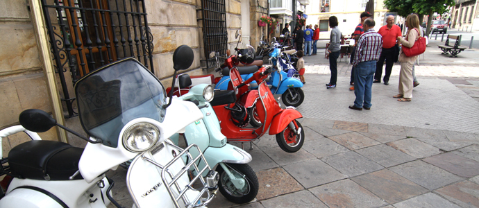 Las vespas, protagonistas del Reinostomping