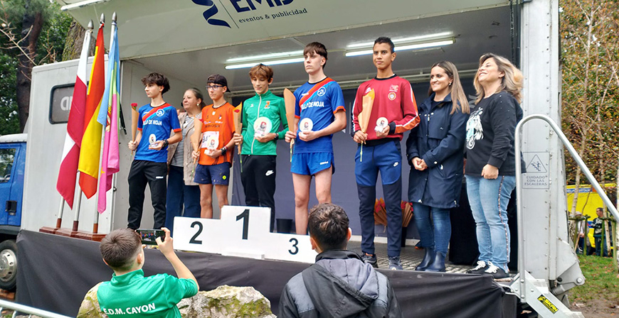 Vctor Tessier y Pablo Vegas logran el segundo puesto de sus categoras en el Cross Punta Parayas