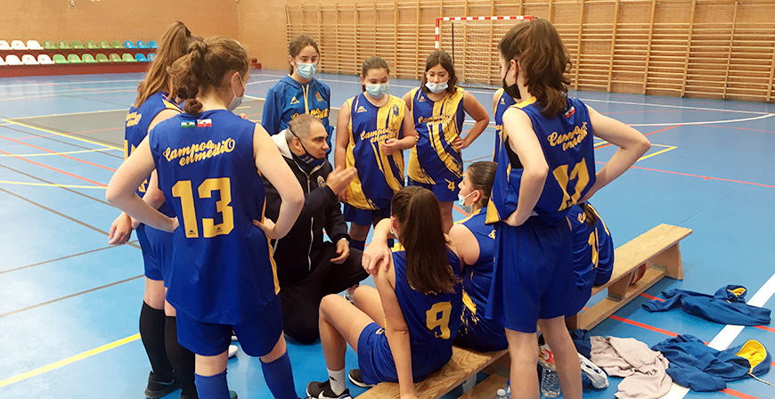 Una victoria y una derrota para el baloncesto de Enmedio en la ltima jornada