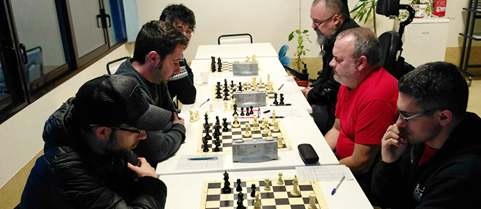 Una victoria y un empate en la segunda jornada de la Liga Regional de Ajedrez