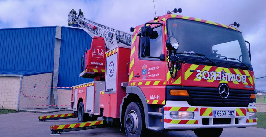 El viento no da tregua a los bomberos en Campoo