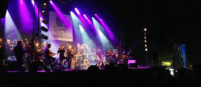 Voces campurrianas en la fiesta del folk