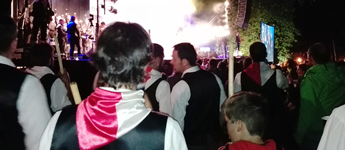 Voces campurrianas en la fiesta del folk