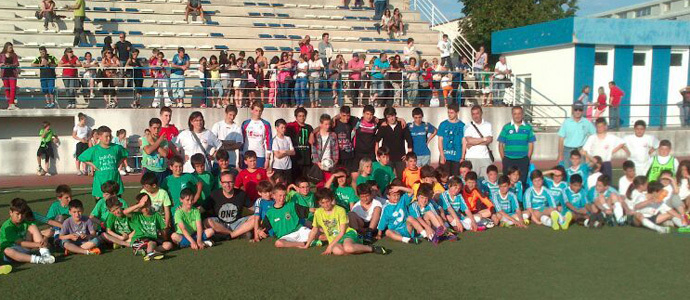 Vuelve el ftbol solidario