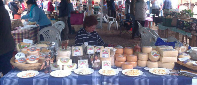 xito de pblico en la VI Feria Alimentaria de Valderredible