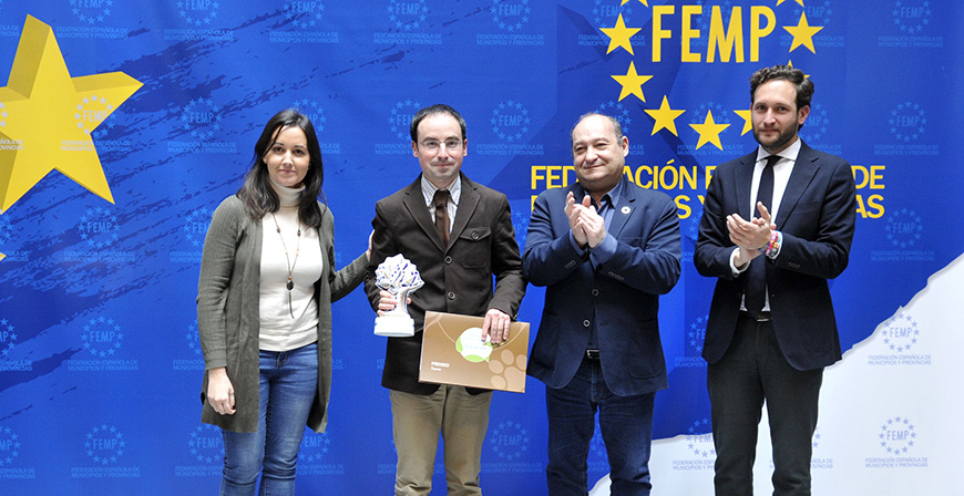 Yuso recoge el premio de buenas prácticas en biodiversidad de la FEMP por su proyecto 'Biolux'