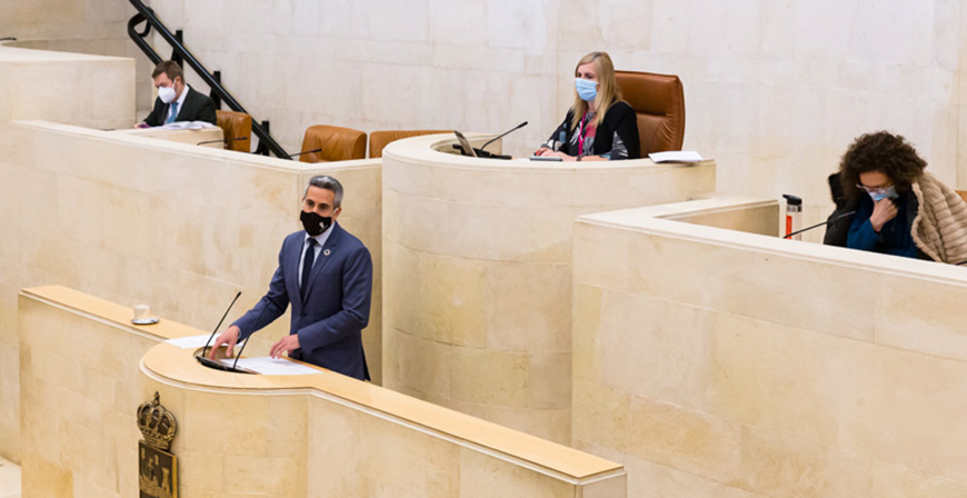 Zuloaga anuncia 30 nuevas plazas de personal en la Sociedad Regional de Cultura y Deporte 