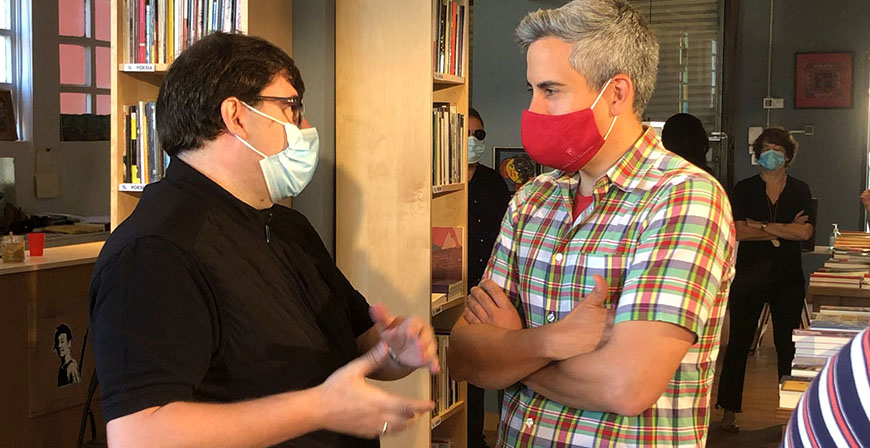 Zuloaga apoya el rodaje de 'Desmontando Armarios' de Richard Zubelzu 