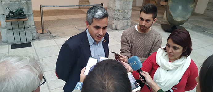 Zuloaga considera que el preacuerdo entre PSOE y Unidas Podemos 