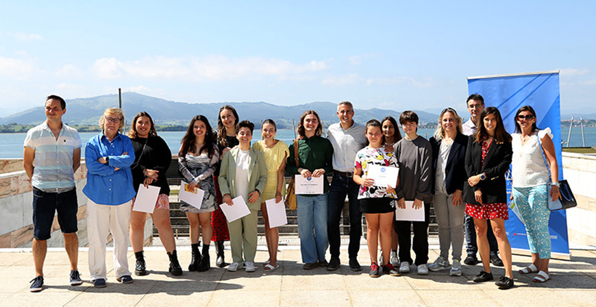 Zuloaga entrega los premios del concurso escolar Lanzadera Joven La Cultura Contraataca
