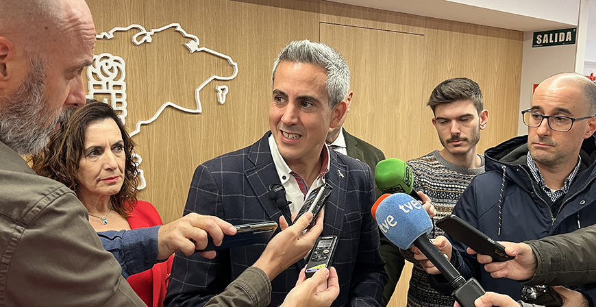 Zuloaga presenta su candidatura a las primarias del PSOE para la Presidencia de Cantabria