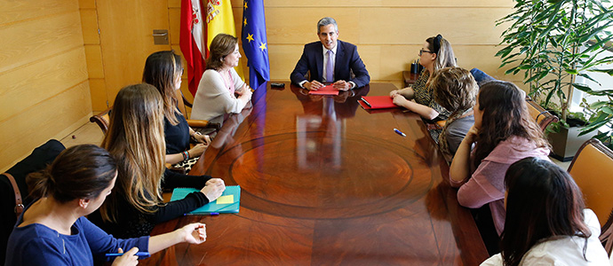Zuloaga se rene con los colectivos de mujeres y sita las polticas de igualdad 