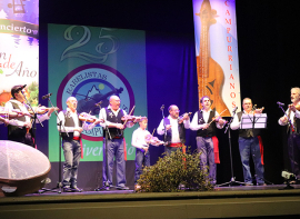 25 a�os al ta�ido del rabel