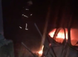 Arde un coche en Mataporquera tras colisionar contra un transformador