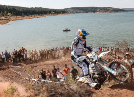 Billy Bolt triunfa en la primera jornada de la 24MX Hixpania Hard Enduro