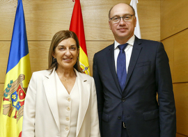 Buruaga se re�ne con el embajador de Moldavia en Espa�a para 