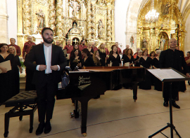 La Camerata Coral de la Universidad de Cantabria llena la parroquia de San Sebasti�n de Reinosa con un concierto solidario