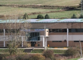 Campoo de Yuso dota a su polideportivo municipal de paneles solares