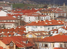 Cantabria aprueba casi 867.000 euros en ayudas al alquiler para 2.594 beneficiarios 