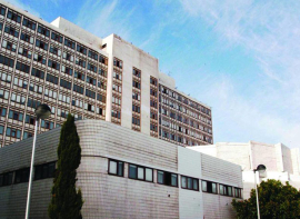 CC OO denuncia posibles riesgos estructurales en la demolici�n de la Residencia Cantabria tras detectarse grietas el pasado 8 de abril