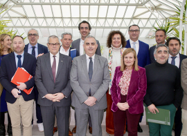 El consejero de Fomento presenta un presupuesto de 325 millones de euros, con un aumento del 8% para 2026