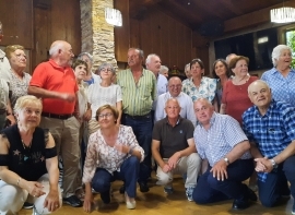 Emotivo reencuentro de exalumnos de la escuela de La Costana