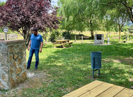 Enmedio renueva el parque de las barbacoas de Cervatos 