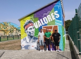 El entorno de las pistas de tenis de Reinosa estrena un nuevo mural 