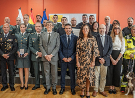 El Equipo ROCA de la Guardia Civil, el Real Cuerpo de Bomberos Voluntarios de Santander y la Asociaci�n Unidad Canina de Rescate y Salvamento reciben las medallas al M�rito de Protecci�n Civil