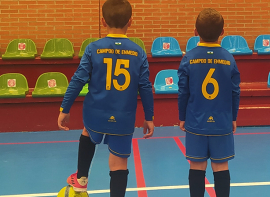 La Escuela de Fútbol de Enmedio despide la temporada con un triangular para los más pequeños
