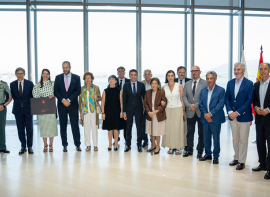 Los expresidentes de Cantabria �ngel D�az de Entresotos y Jaime Blanco reciben la Gran Cruz de la Real Orden de Carlos III a t�tulo p�stumo