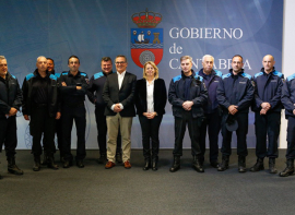 El Gobierno entrega las acreditaciones a los 15 agentes de pesca en Cantabria
