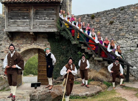 El Grupo de Danzas San Sebastin de Reinosa ingresa en la Federacin de Asociaciones de Coros y Danzas de Espaa