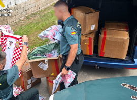 La Guardia Civil interviene en junio unas 4.000 camisetas de f�tbol procedentes de importaci�n irregular