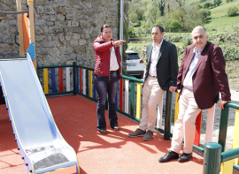 Lantueno y Rioseco estrenan parques infantiles 