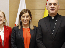 El Obispo de Santander presenta a Buruaga el proyecto para 