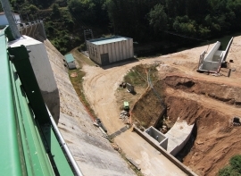 La obra de mejora del desage de la presa del Embalse del Ebro entra en su recta final