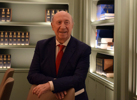 Peridis presenta este jueves en Aguilar de Campoo su ltima novela, 'El tesoro del convento cado'