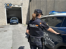 La Polic�a Nacional detiene a un hombre con dos �rdenes de ingreso en prisi�n y ocho de personaci�n