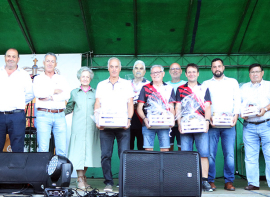 Postigo, Ferm�n y Felipe se imponen en el X Torneo de Petanca de Campoo de Enmedio 