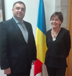 La presidenta del Parlamento de Cantabria recibi la visita del cnsul de Rumana