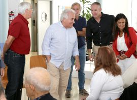 El programa 'Memoria Racinguista' llega a los centros de mayores para combatir la soledad no deseada