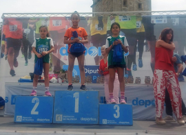 Sara Badouri logra el primer puesto en sub 10 femenino de la carrera 'Legua a legua' de Aguilar de Campoo