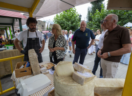 Susinos destaca en Pesquera el papel de las queser�as artesanas para fijar poblaci�n y generar riqueza en las zonas rurales